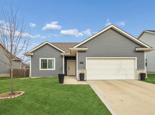 713 Bradford Dr, Norwalk, IA 50211