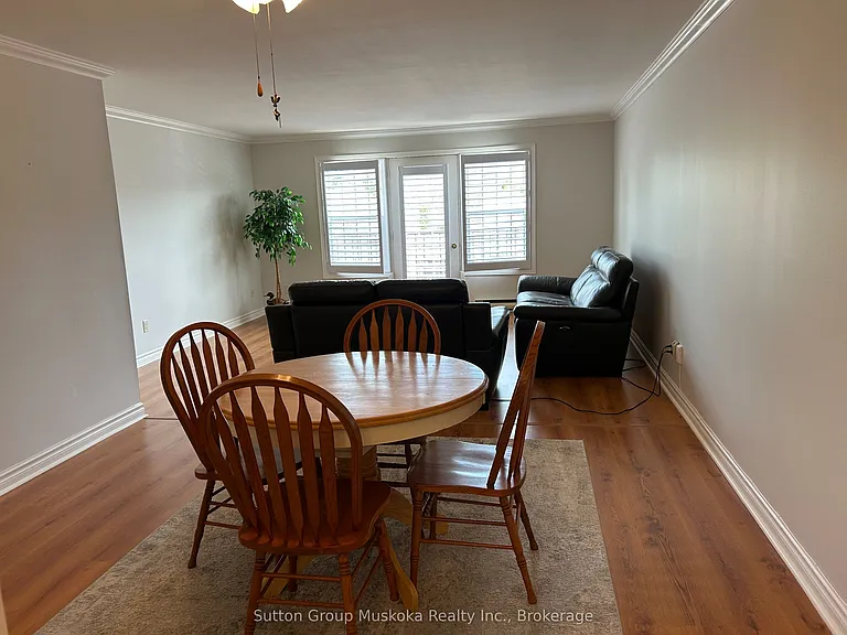 44 King William St #3 — Photo 5