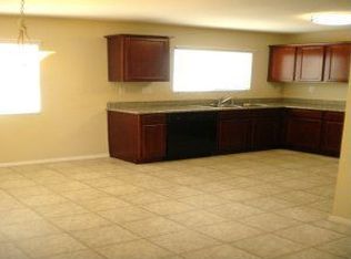 650 N Imperial Ave APT 32, Brawley, CA 92227