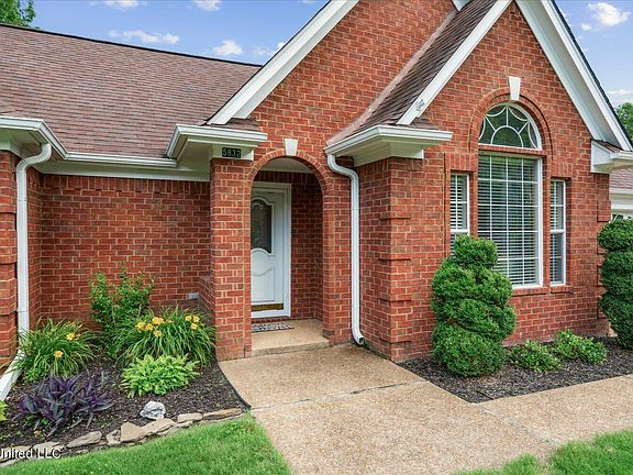 3rd image of 5832 Southbend Ln