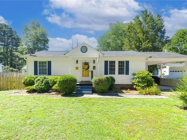 401 Sanders Landing Rd, North, VA 23128