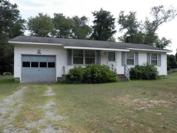 7462 Sherwood Dr, Gloucester Point, VA 23062