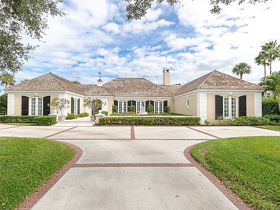 2nd image of 270 Palm Way