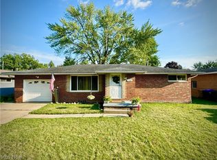 138 Roanoke Ave, Cuyahoga Falls, OH 44221