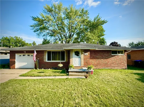 138 Roanoke Ave, Cuyahoga Falls, OH 44221