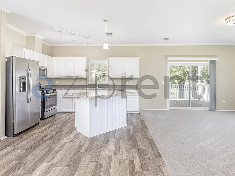 8055 Hoboh Ln — Photo 2