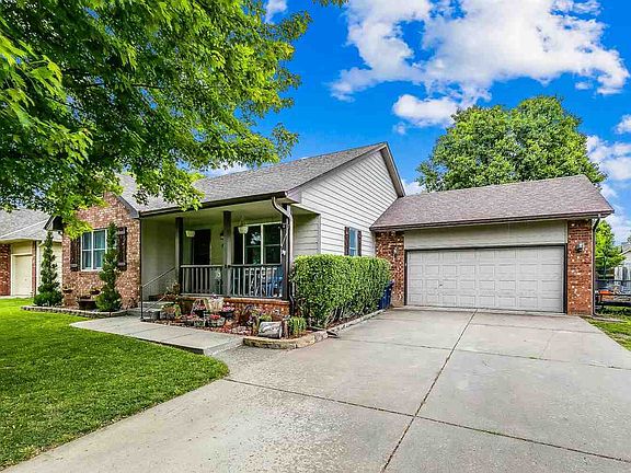 3rd image of 1740 Candace Ln
