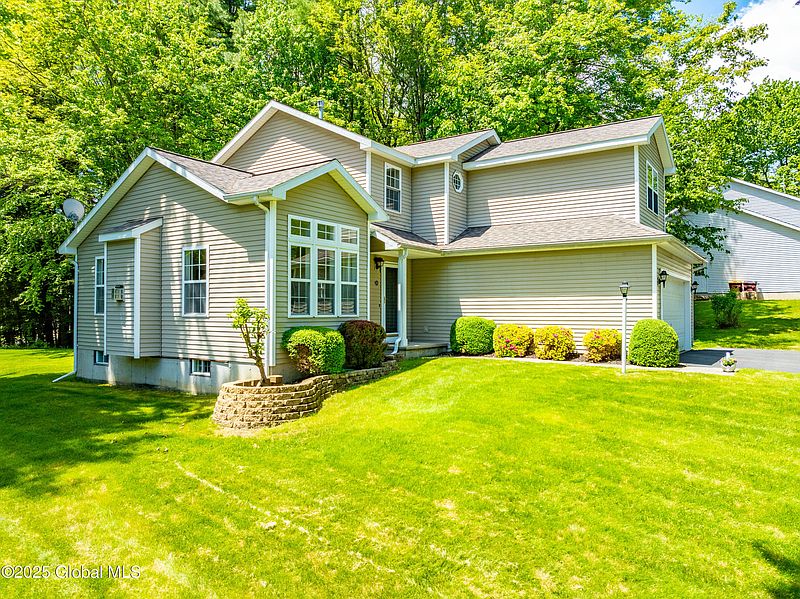 5th image of 43 Hemlock Drive