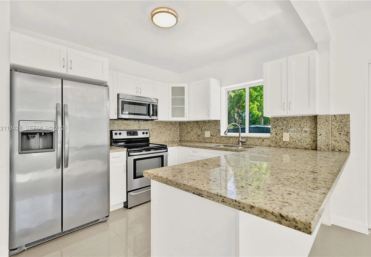 Coral Villas Rev — Photo 1