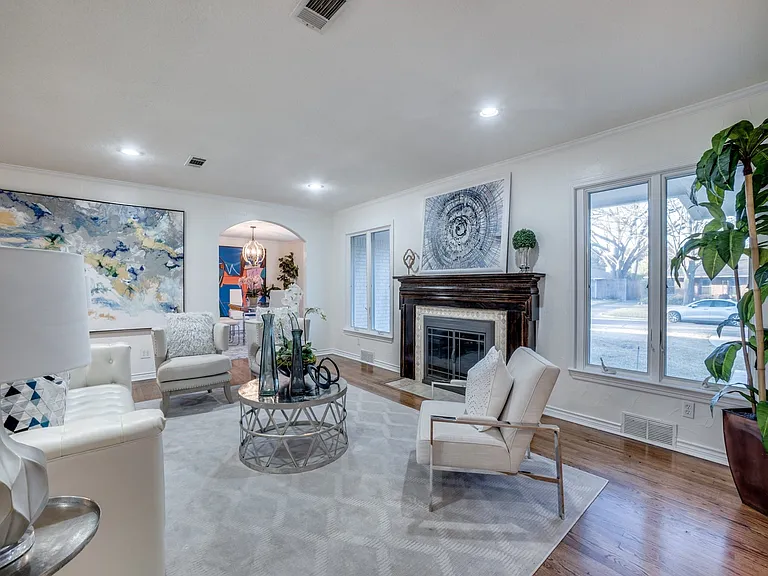 6106 Meadowcrest Dr — Photo 4