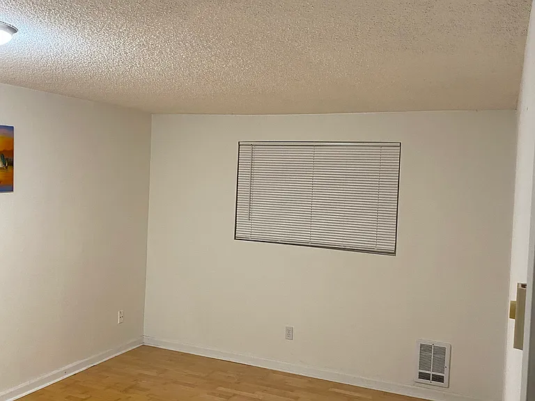 220 SW Clark St #B304 — Photo 11