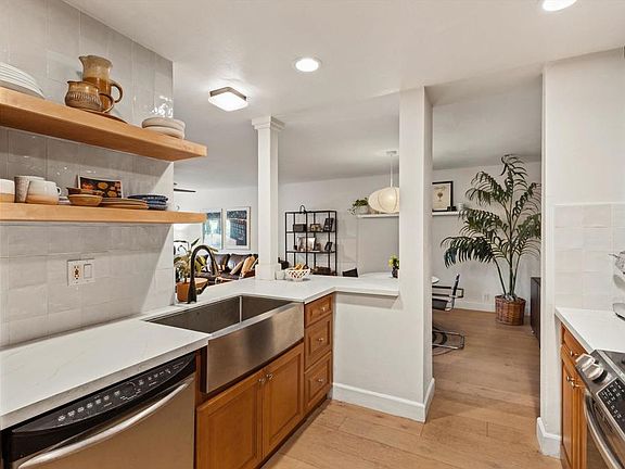 4th image of 2607 Pirineos Way Unit 103