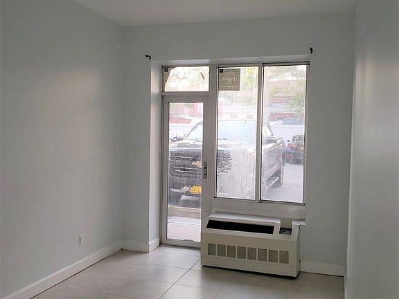 5th image of 217 27th Ave APT 1R