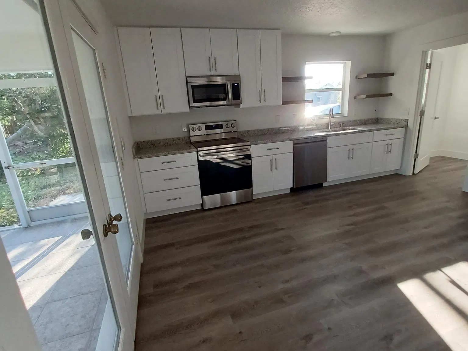 1318 Manasota Beach Rd — Photo 2