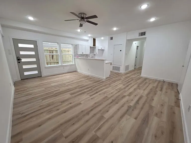 8406 De Priest St #A — Photo 5