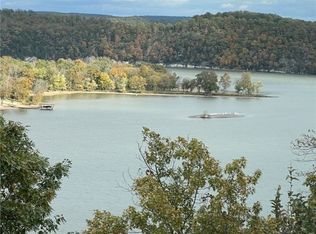 4423 Lw High Point Rd, Stover, MO 65078