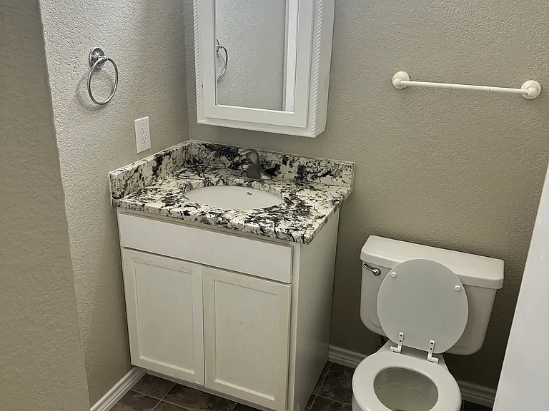 527 Tupelo Dr #100 — Photo 4