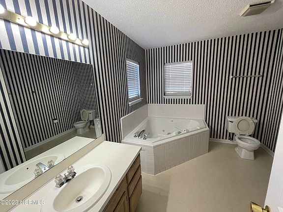 5th image of 3002 F Mulberry Ln
