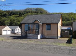 710 Broadway Ave, Winchester Bay, OR 97467