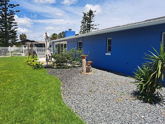 2nd image of 211 Ocean Palm Dr