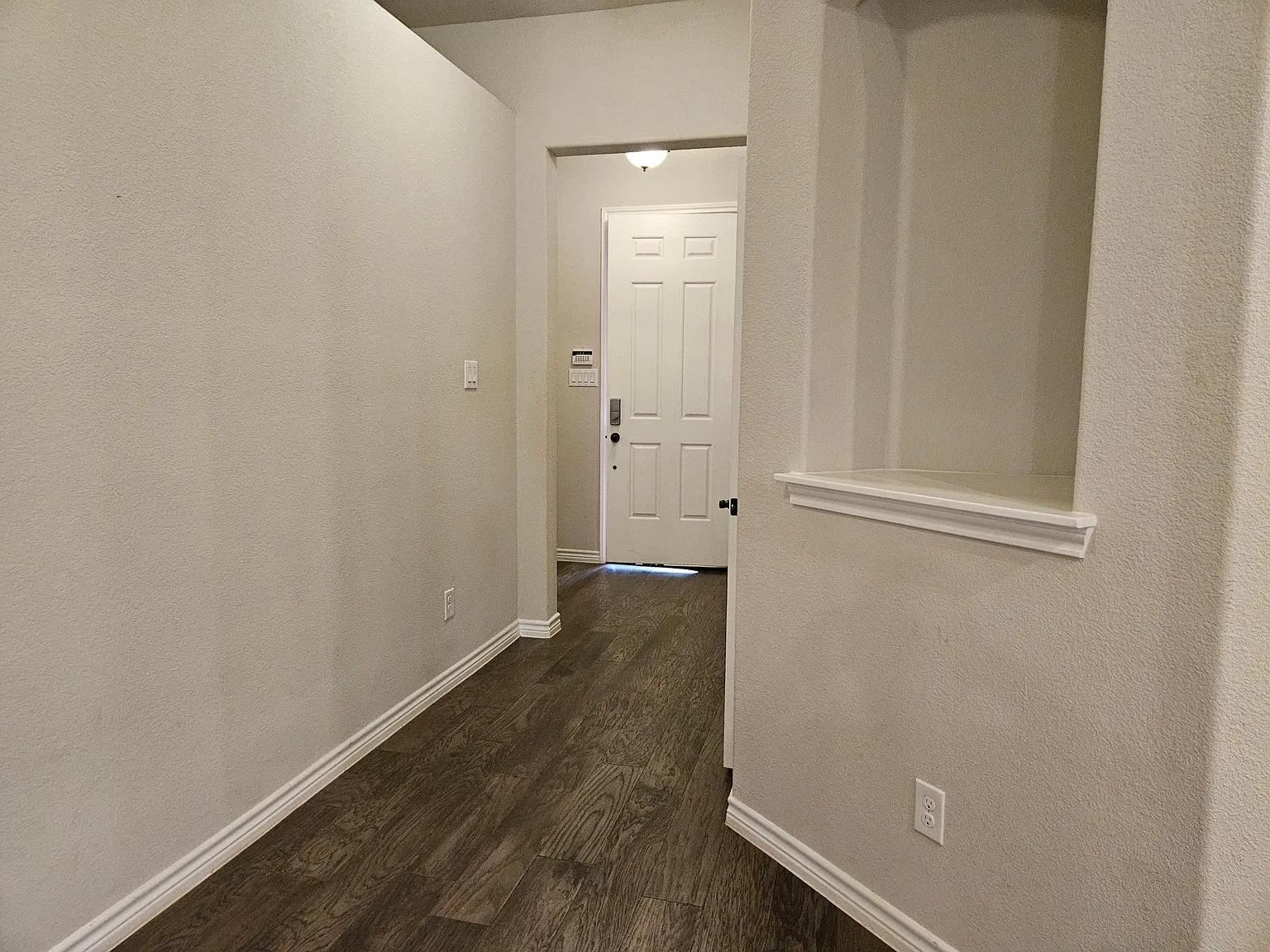 3 bed, 1763 sqft, $2,350 — Photo 2