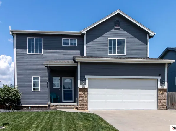 4614 Clearwater Dr, Bellevue, NE 68133