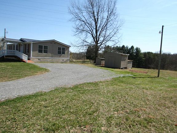 3rd image of 400 Village Dr