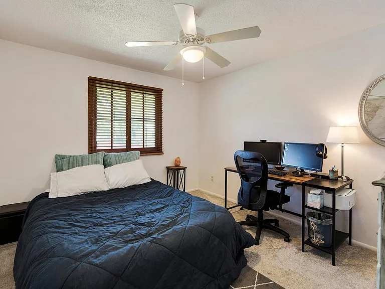 3117 S Jentilly Ln — Photo 29