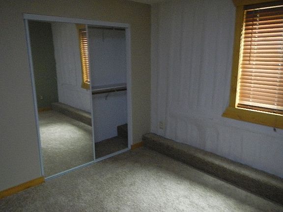 4th image of 2406 Schutzen St
