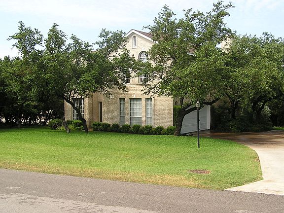 Exterior Front Corner