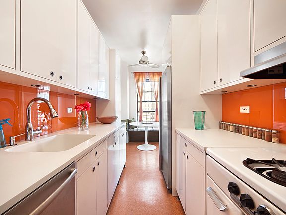 4th image of 170 2nd Ave APT 9D