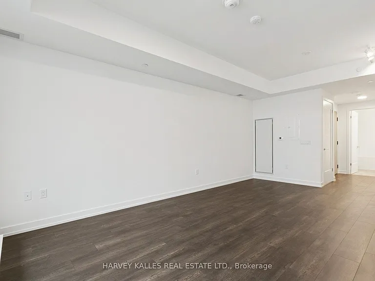 801 The Queensway #512 — Photo 10