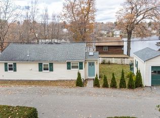 2 Lakeview Dr, Billerica, MA 01821
