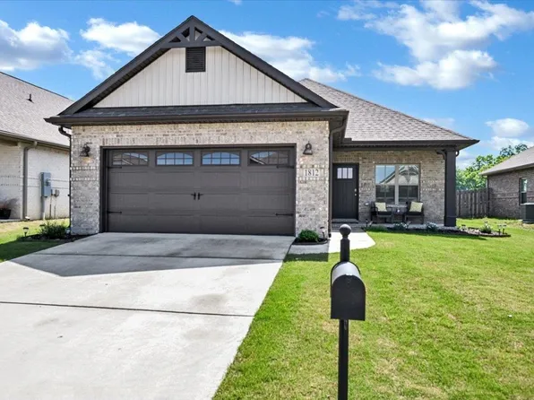 1812 Shadowbrook Ln, Cullman, AL 35055