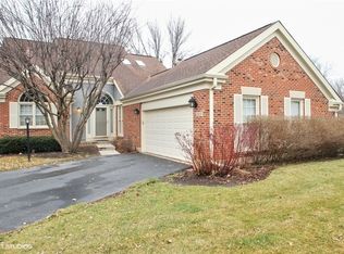 2237 Lake Shore Cir, Arlington Heights, IL 60004