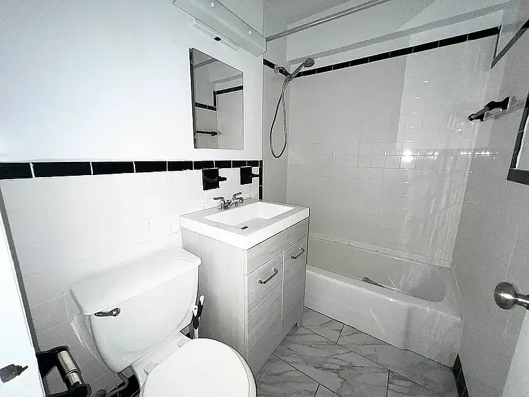 1130 Stadium Ave #1G — Photo 6