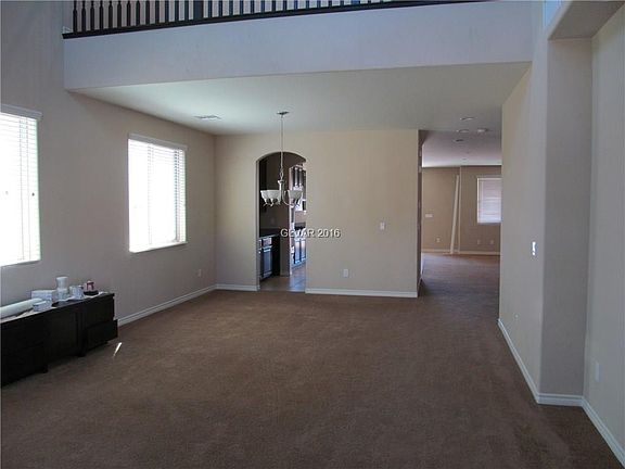 4th image of 779 Middle Beach St #0