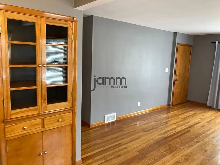 6099 Ridge Rd #1 — Photo 6