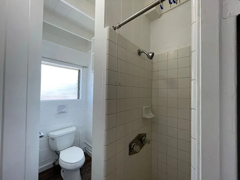 1135 Rycroft St — Photo 5