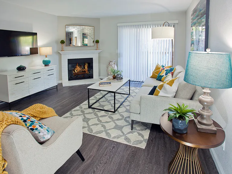 Club Pacifica Apartments — Photo 15