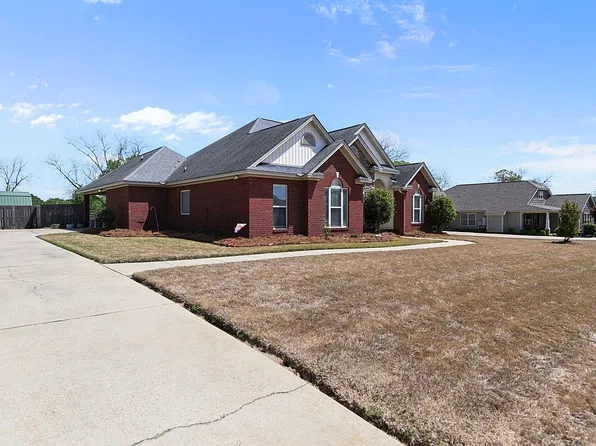 90 Anna Grace Ln, Wetumpka, AL 36092