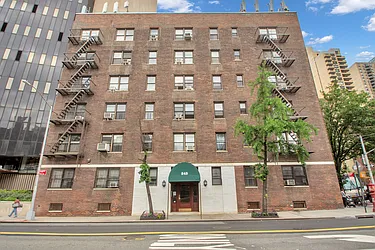 Rented by AVENUE 8 INC
