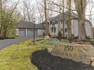 250 Valley Run Pl, Powell, OH