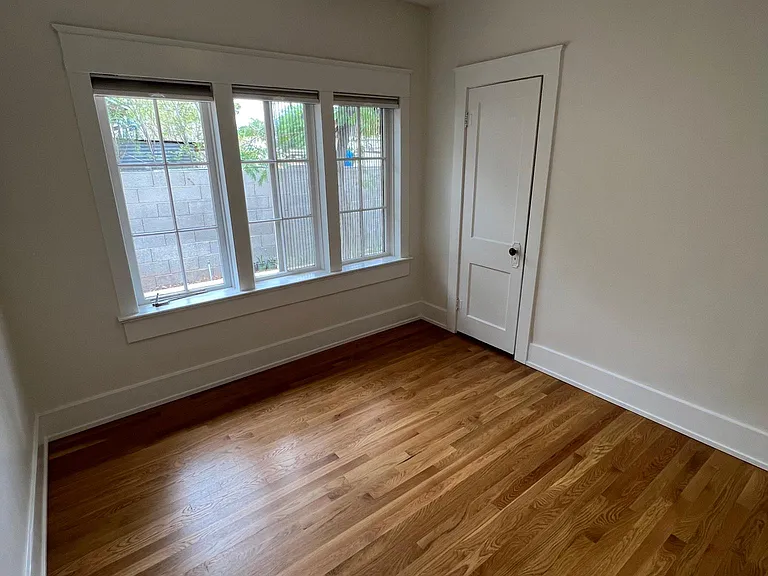1130 E Palm Ln — Photo 24