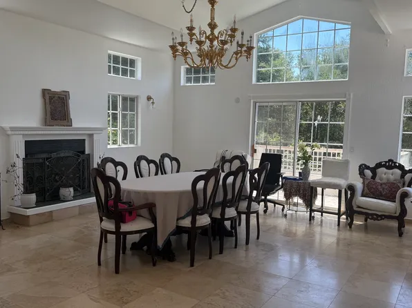 17 Neva Ct, Oakland, CA 94611