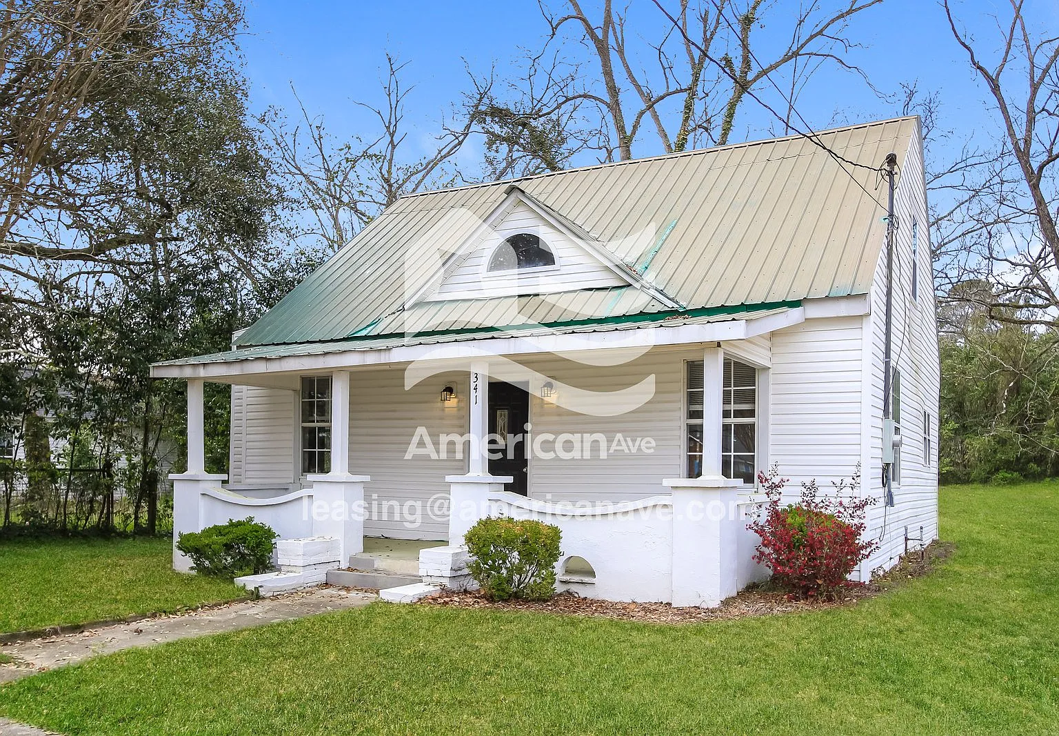 4 bed, 1.0 bath, 1110 sqft, $1,450 — Photo 2