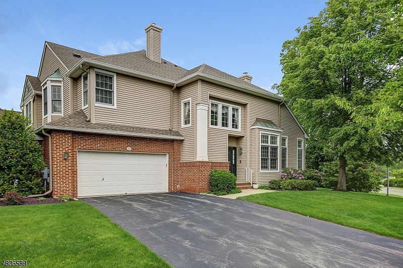 1st image of 32 Clements Ct, C0080