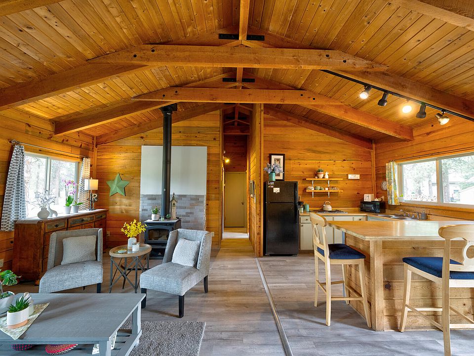 69658 Old Corral Loop Sisters OR Zillow Apartments for Rent in Sisters