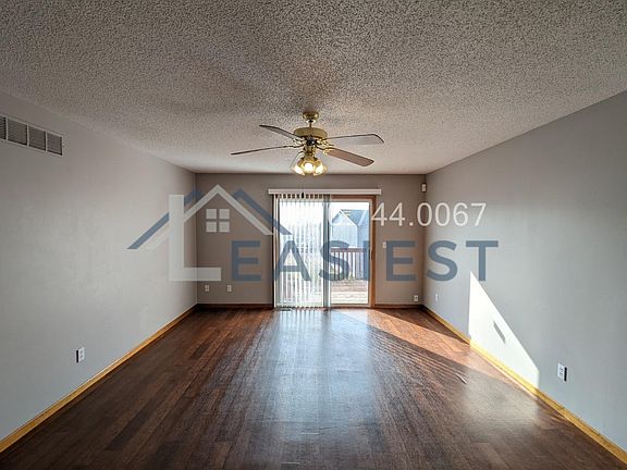 3rd image of 929 Bunting Ln