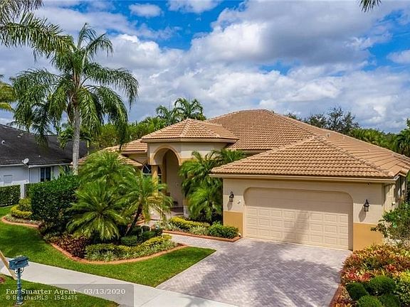 3rd image of 2538 Monterey Ct
